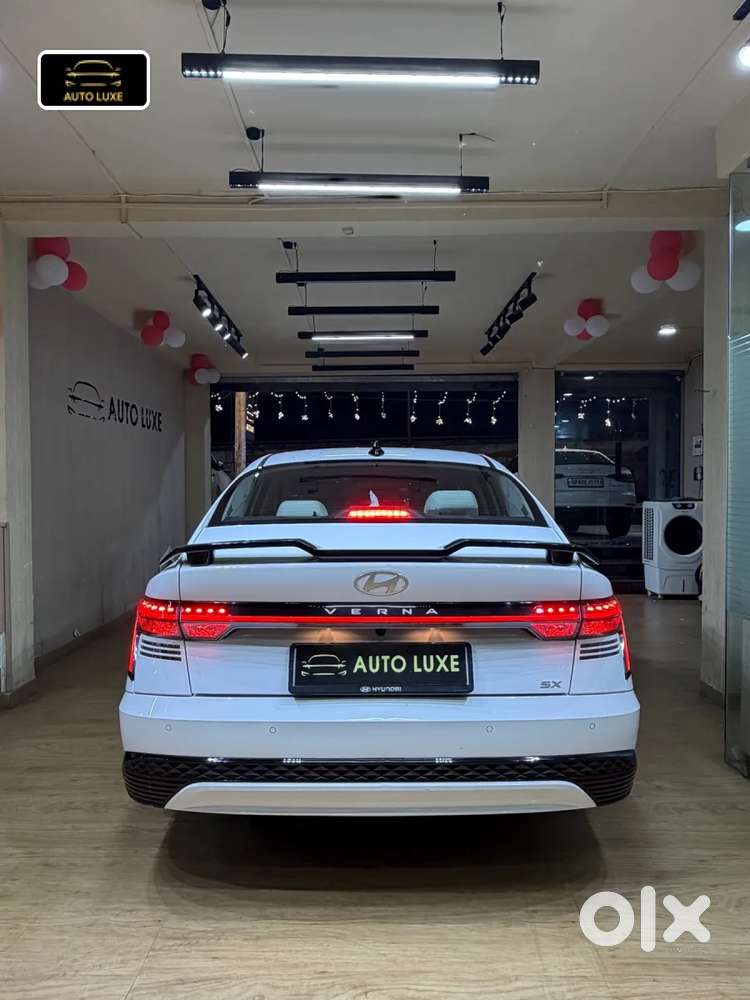 Hyundai Verna 1.5 Sx (o) Vtvt, 2025, Petrol