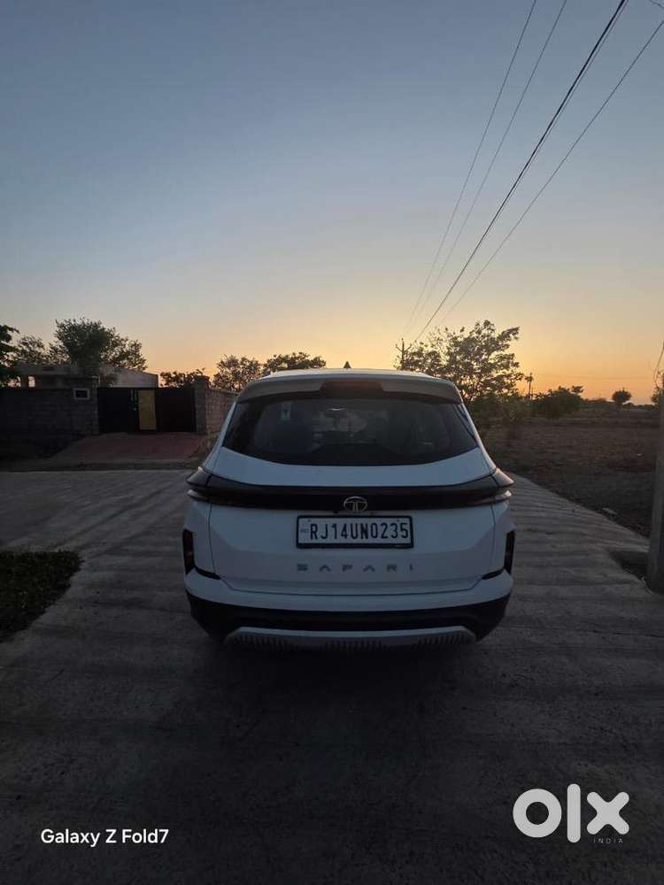 Safari Smart (o) Without Sunroof 2024