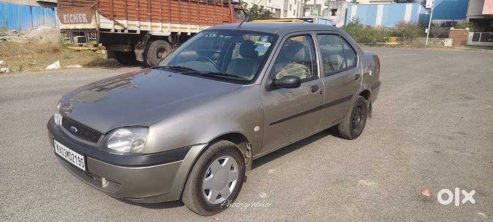 Ford Ikon 1.4 Zxi, 2004, Petrol