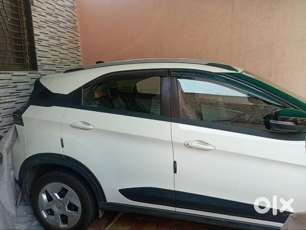 Tata Nexon Pure Plus Automatic 2025