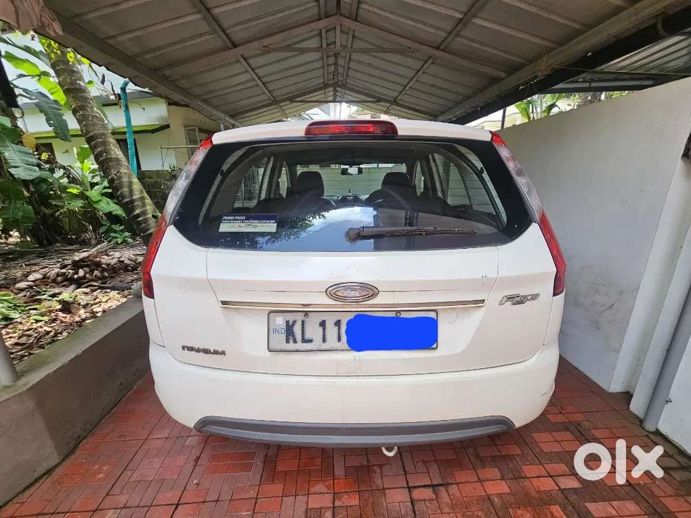 2011 Ford Figo 1.2 Duratec Petrol (titanium) - Top Variant
