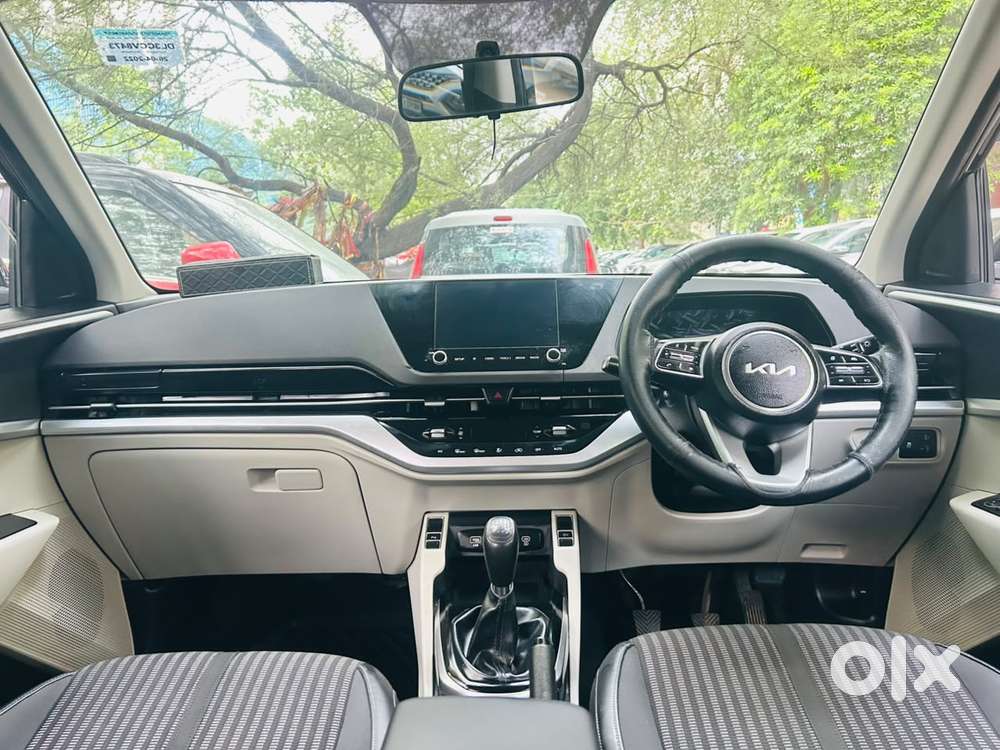 Kia Carens 1.4 Prestige Plus Turbo 7 Str, 2022, Petrol