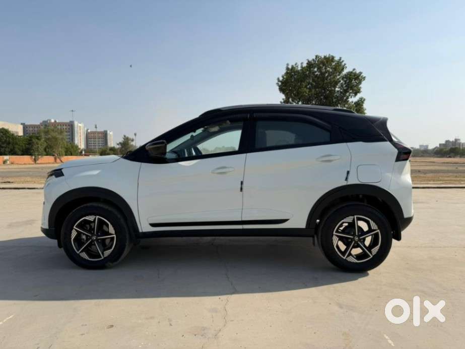 Tata Nexon Creative Plus 1.2 Revotron Petrol 7dca, 2025, Petrol