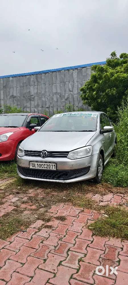 Volkswagen Polo Breeze 2012