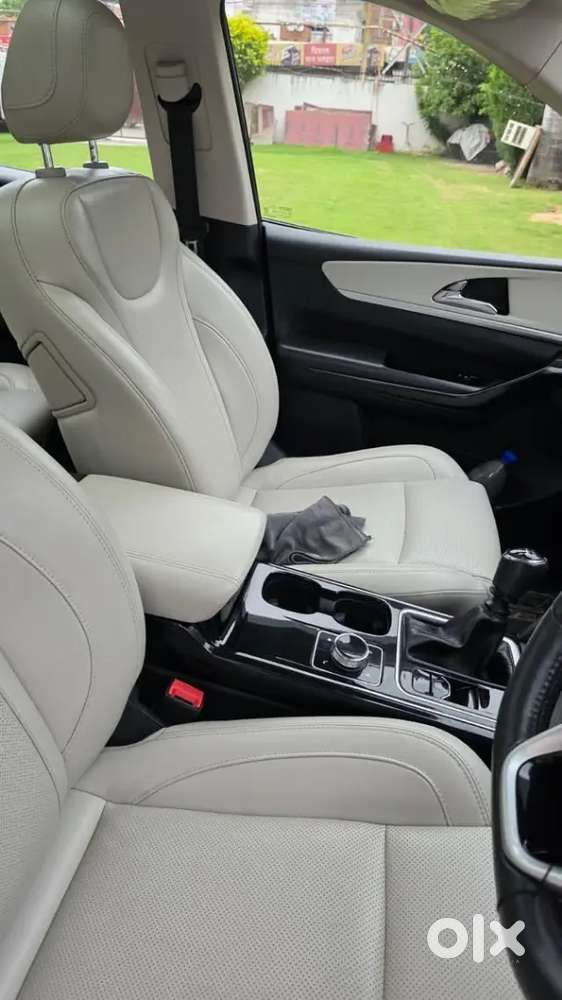 Mahindra Xuv700 Diesel At 2022