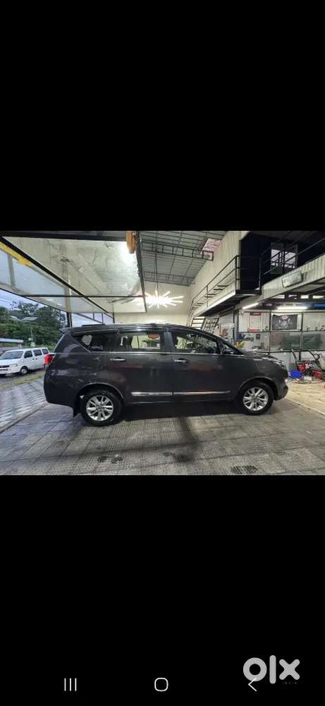 Toyota Innova Crysta 2017 Variant