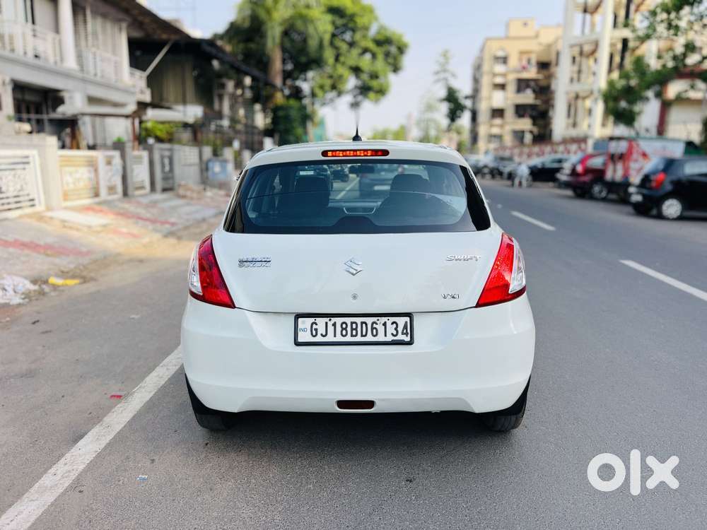 Maruti Suzuki Swift Vxi + Manual, 2015, Petrol