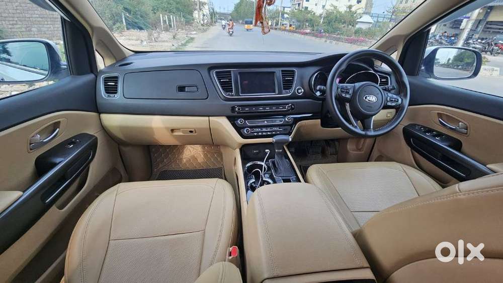 Kia Carnival Premium, 2021, Diesel