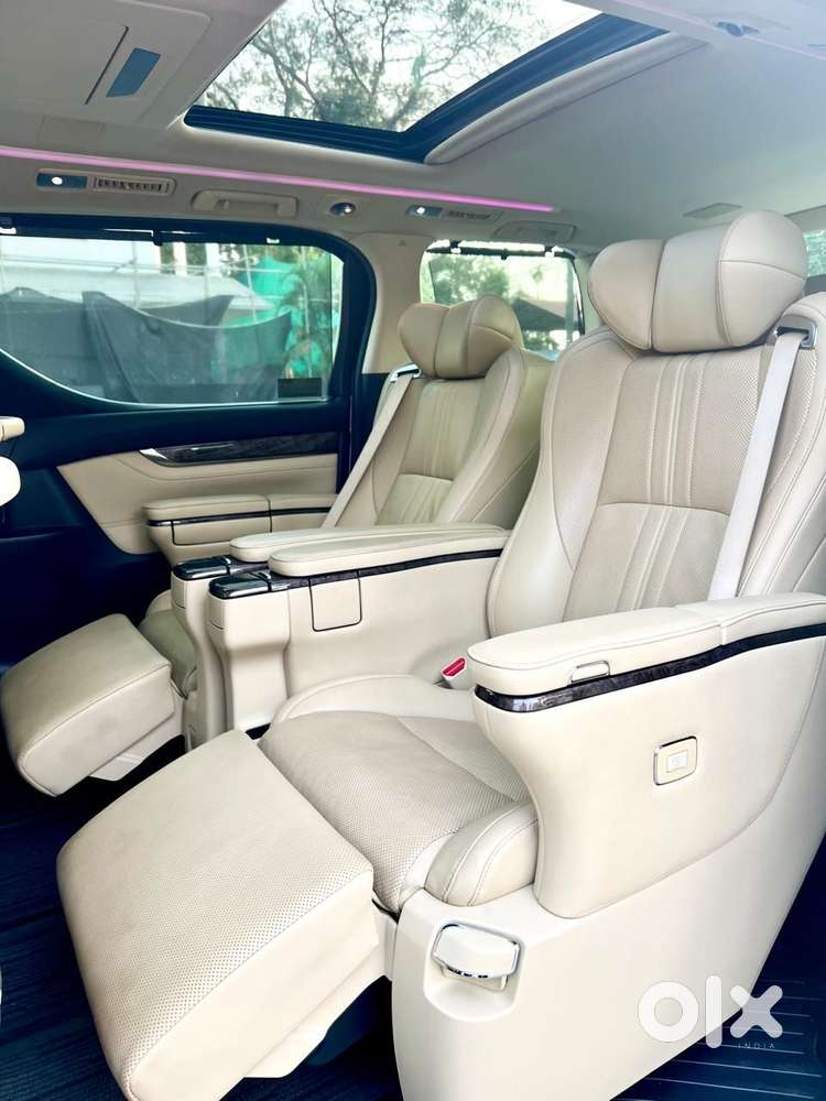 Toyota Vellfire 2.5 Hybrid, 2021, Petrol