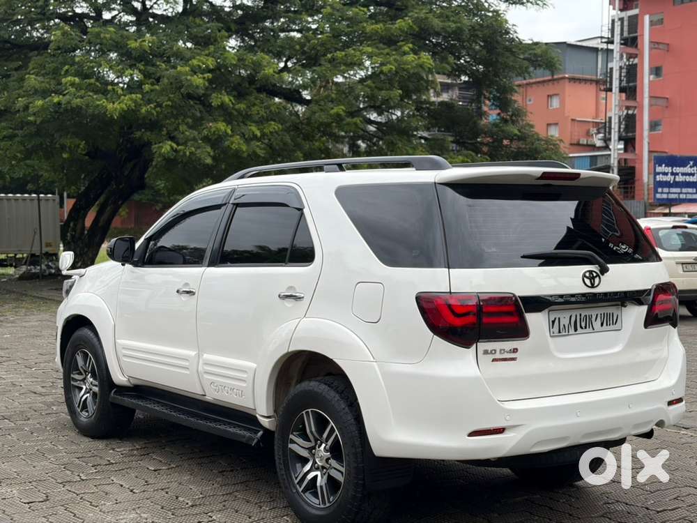 Toyota Fortuner Diesel 2012