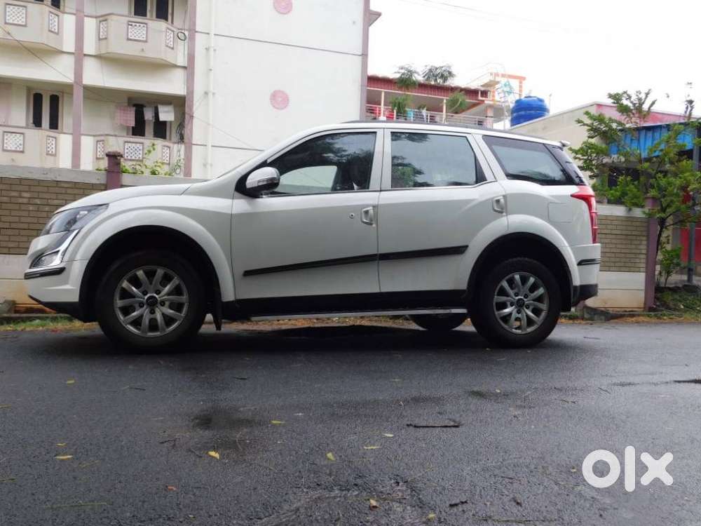 Mahindra Xuv500 At W10 Fwd, 2016, Diesel