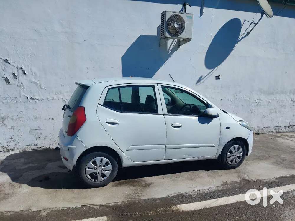 Hyundai I10 Nov, 2011, Petrol, 65000km Driven