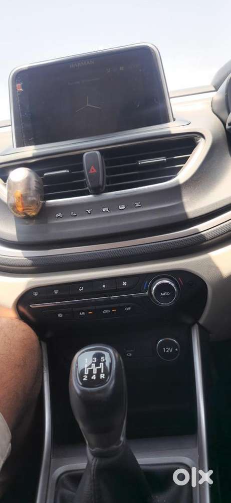 Tata Altroz 2023 Petrol Well Maintained