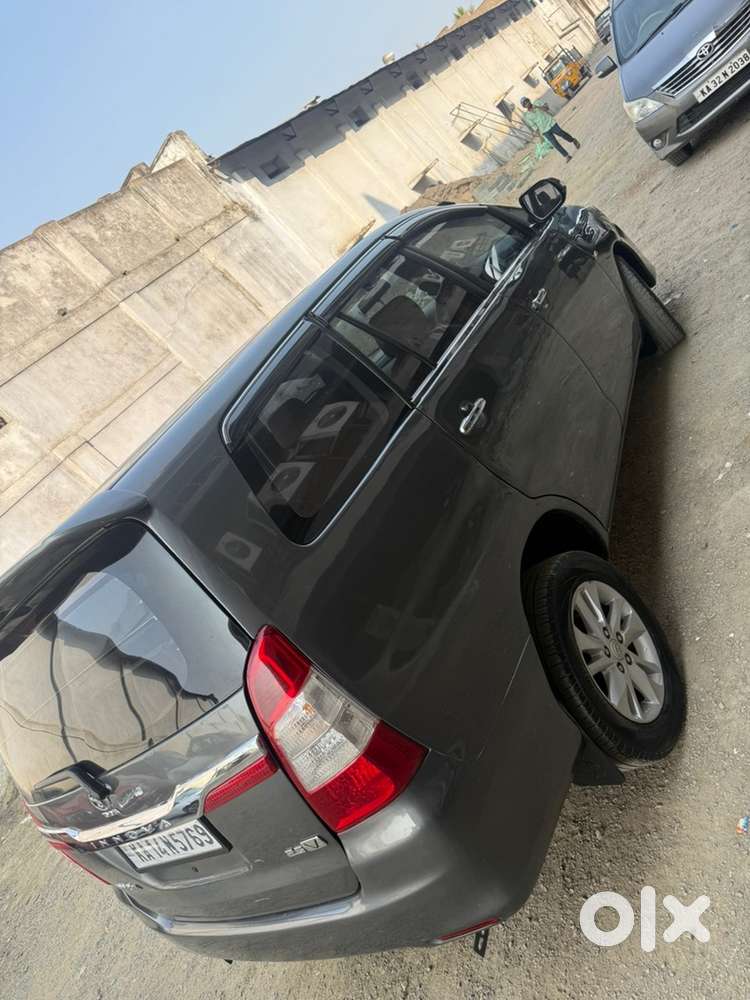 Toyota Innova 2011 Diesel Well Maintained
