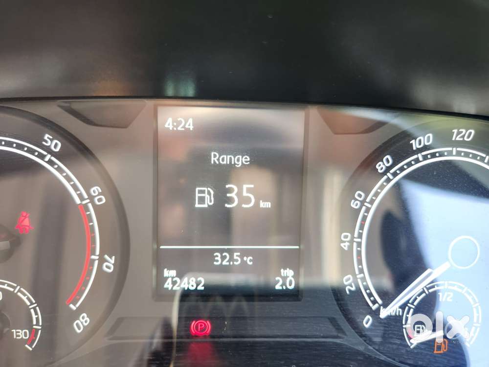 Skoda Kushaq 1.0 Tsi Ambition, 2022, Petrol