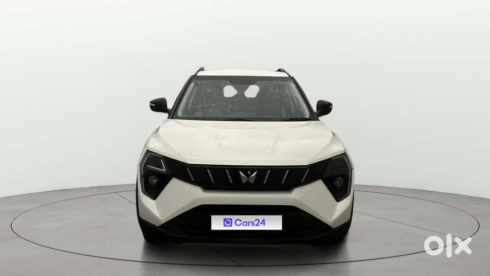 Mahindra Xuv 3xo Ax5 Pm Mt, 2024, Petrol