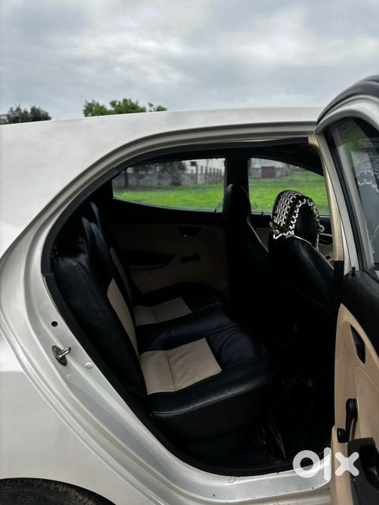 Hyundai Eon 1.0 Magna Plus 2012