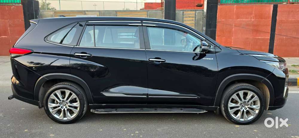 Toyota Innova Hycross 2.0 Zx (o) Hybrid 7 Str, 2024, Petrol