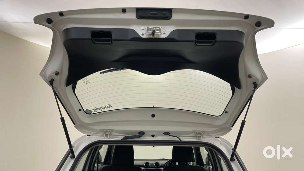 Maruti Suzuki Swift Amt Zxi, 2022, Petrol