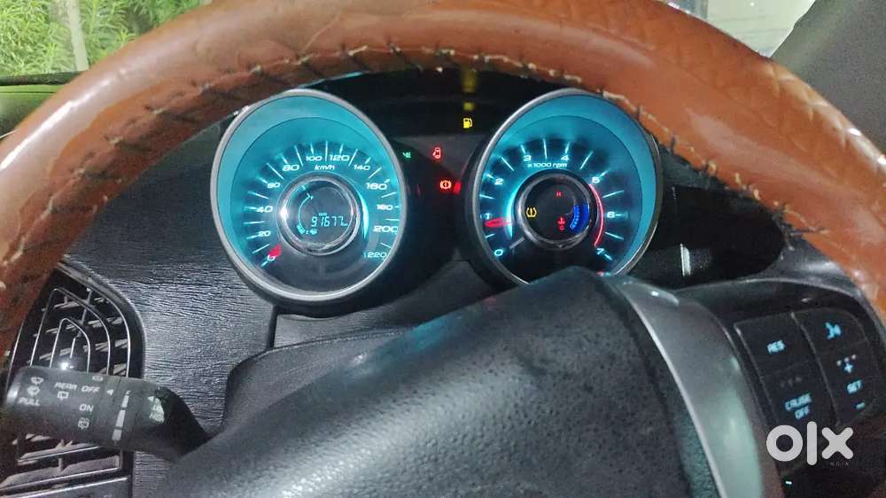 Mahindra Xuv500 2017 Diesel 91677 Km Driven