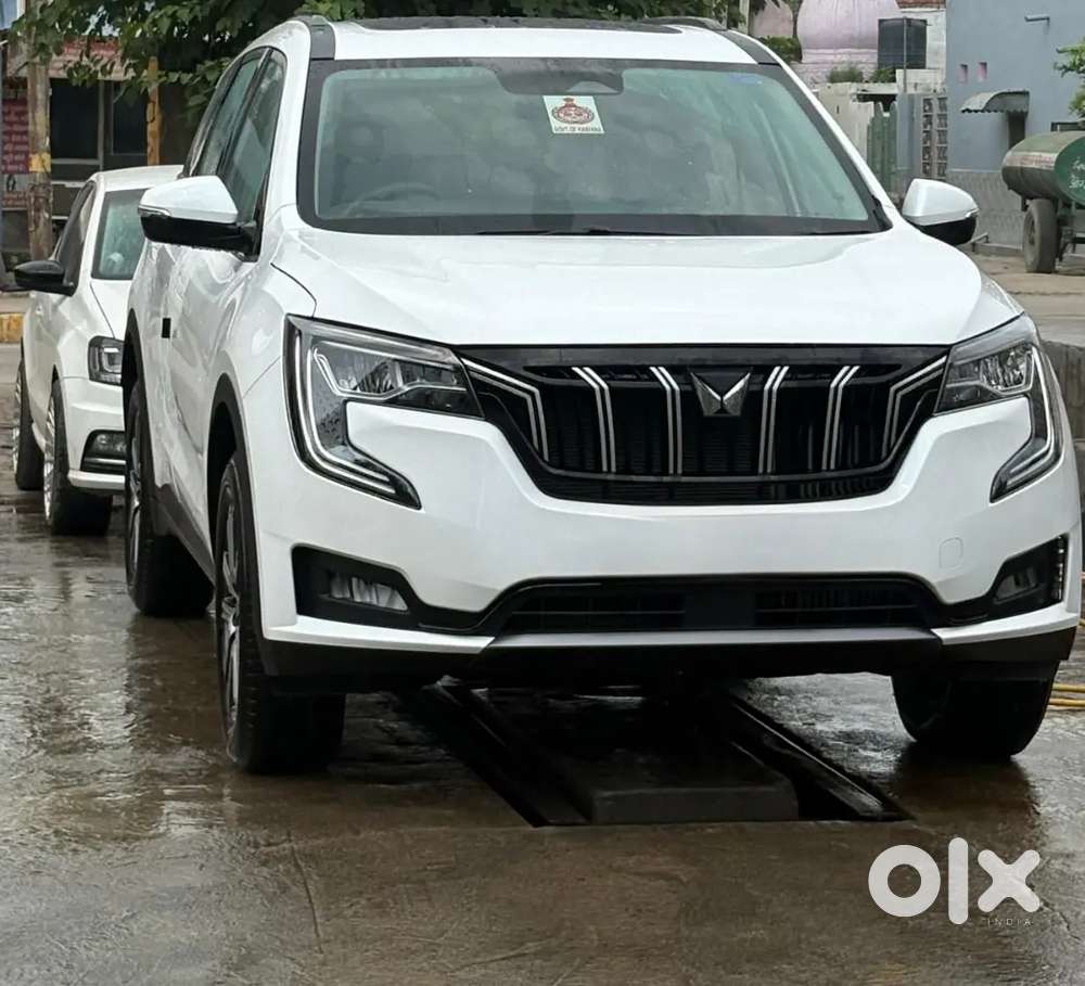 Mahindra Xuv700 Petrol At 2025