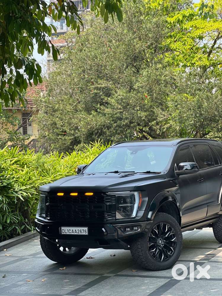 Ford Endeavour 3.2l 4x4 – Road Presence King  ₹9l Premium Upgrades