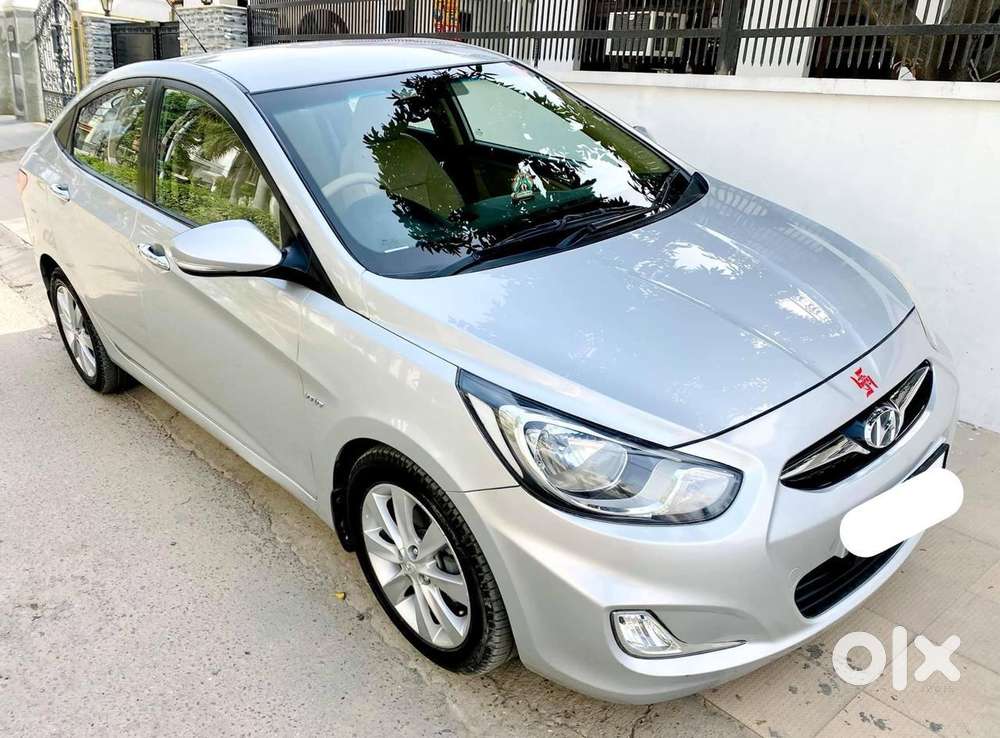 Hyundai Fluidic Verna 1.6 Vtvt Sx, 2011, Petrol