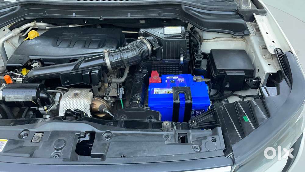 Mahindra Xuv300 1.2 W6 Amt Petrol, 2022, Petrol