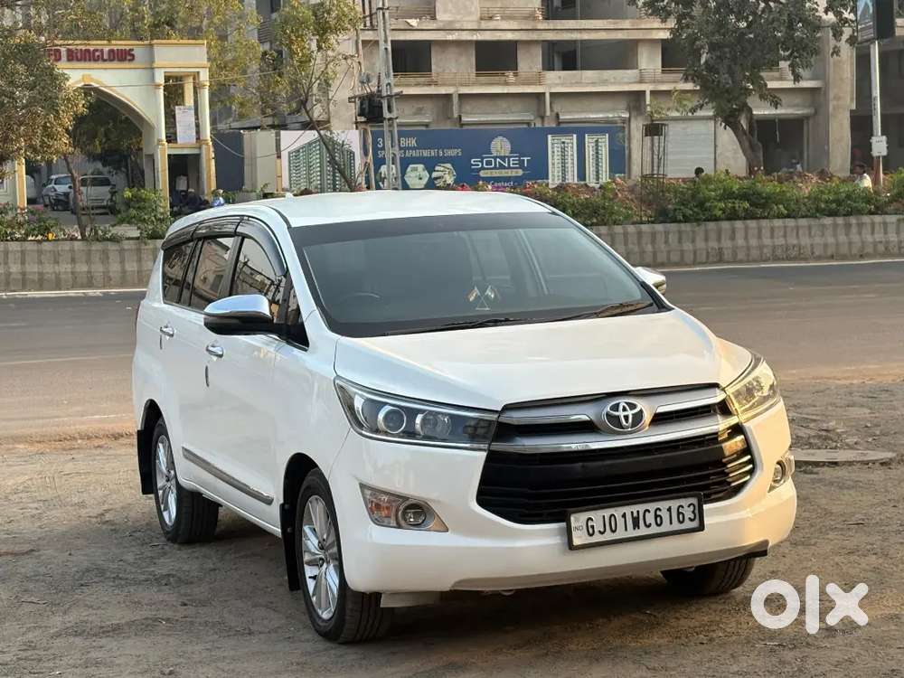 Innova Crysta Disel Z Top Model