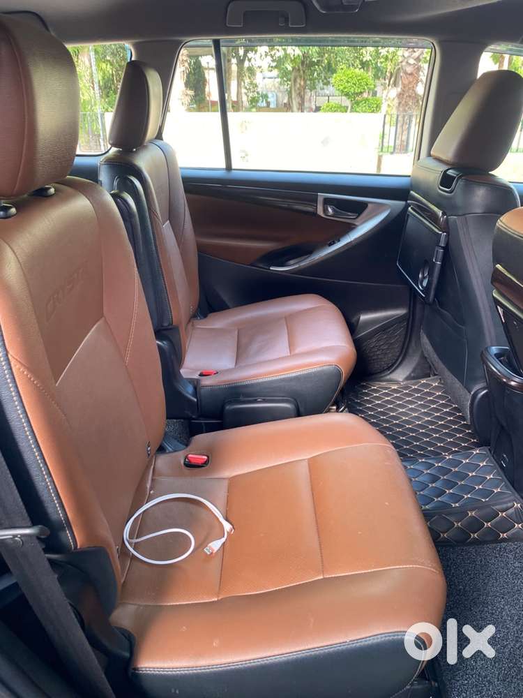 Toyota Innova Crysta 2.8z Automatic, 2022, Diesel