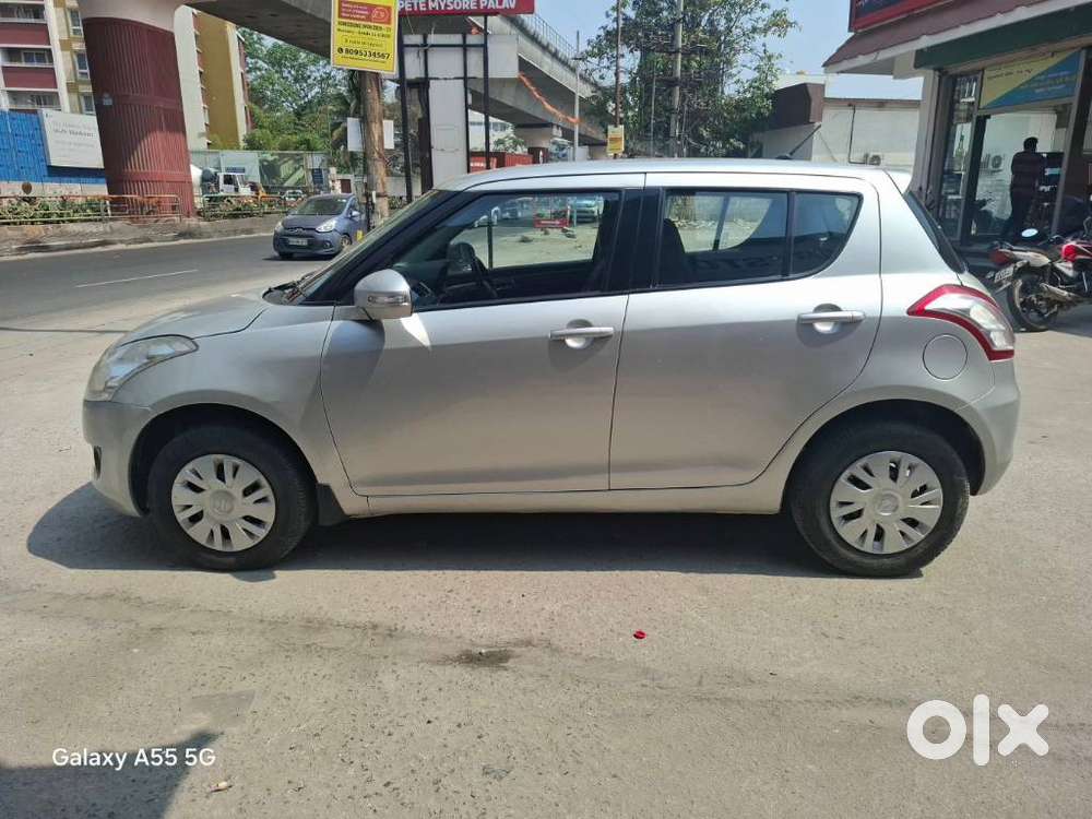 Maruti Suzuki Swift Vxi 1.2 Abs Bs-iv, 2012, Petrol