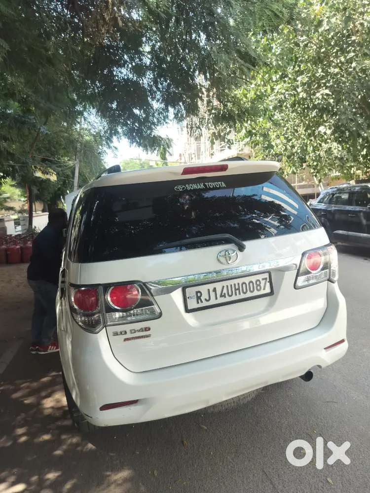 2015 Toyota Fortuner Suv