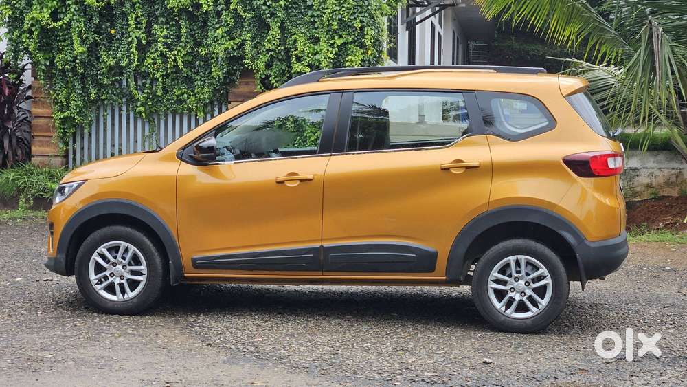 Renault Triber Rxt, 2024, Petrol