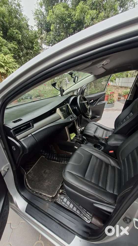 Toyota Innova Crysta 2016 Model Diesel Well Maintained Car