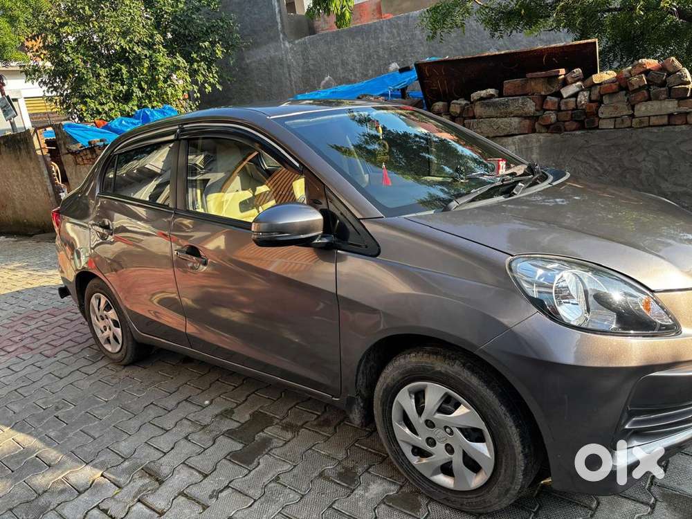 Honda Amaze 2015 Diesel Well Maintained