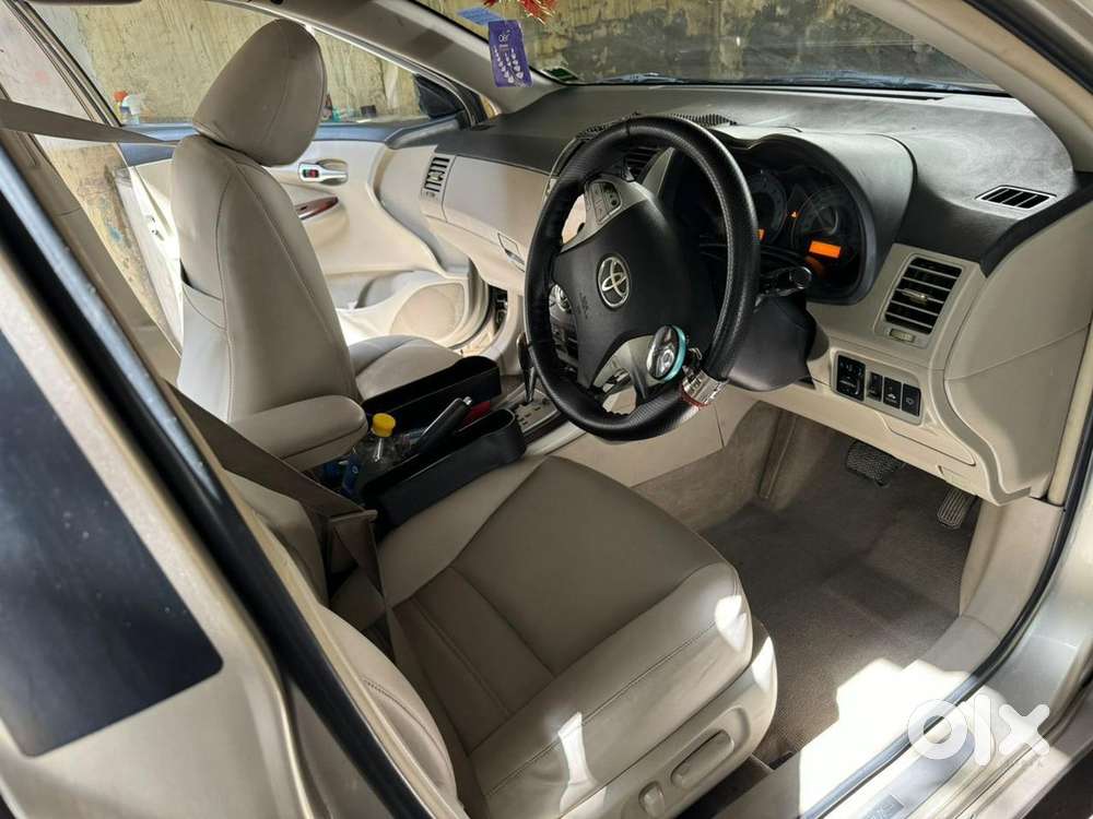 Toyota Corolla Altis 2011