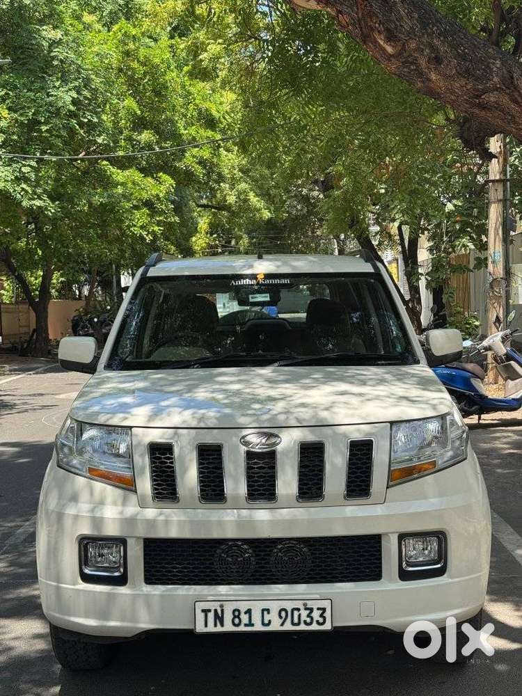 Mahindra Tuv 300 T10 Amt (automatic), 2018, Diesel