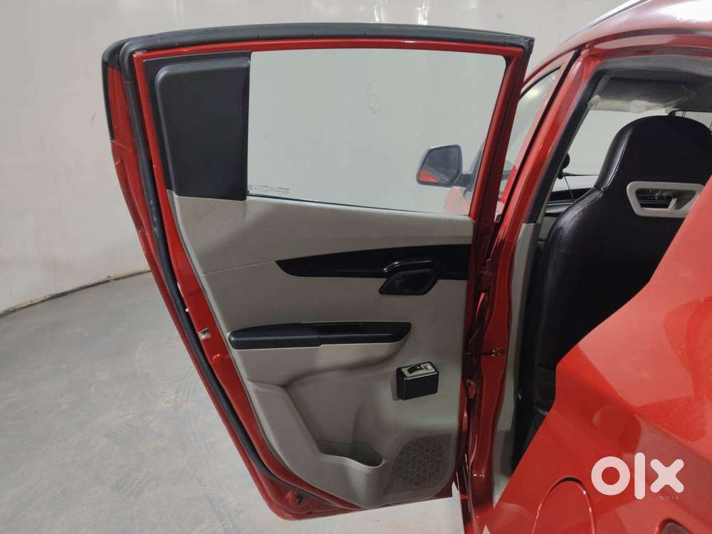 Mahindra Kuv 100 2016-2017 Mfalcon G80 K2, 2017, Petrol
