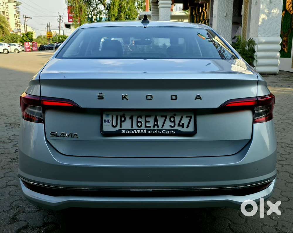 Skoda Slavia Style 1.0l Tsi Mt, 2023, Petrol