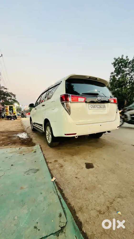 Toyota Innova Crysta Bs4 2.4 G