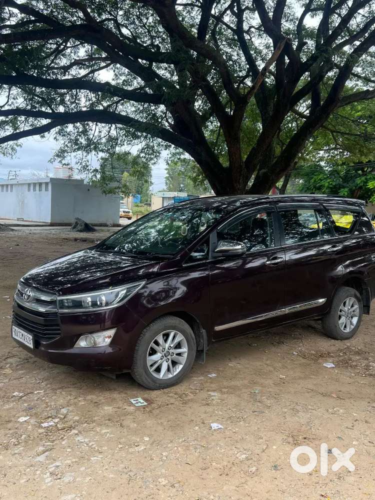 Toyota Innova Crysta 2.4zx. 2017