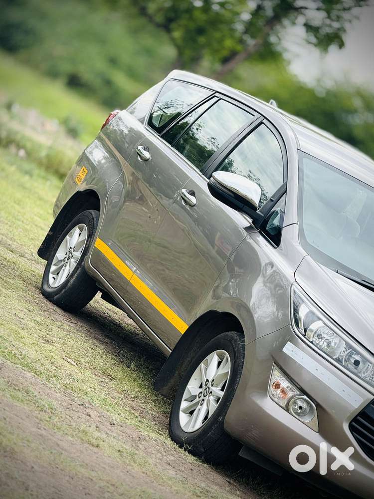 Toyota Innova Crysta 2.4 G Mt 8s, 2019, Diesel