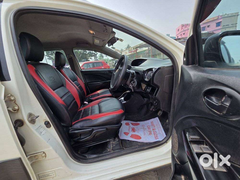 Toyota Etios Cross 1.5l V, 2016, Petrol