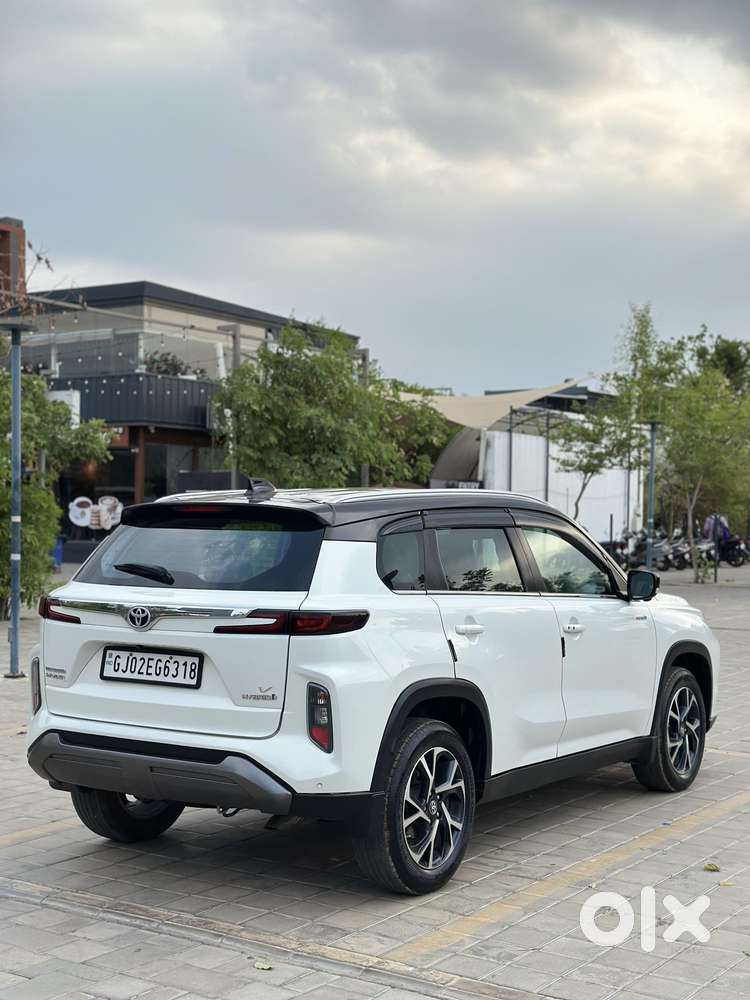 Toyota Urban Cruiser Hyryder 1.5 V Hybrid, 2024, Cng & Hybrids