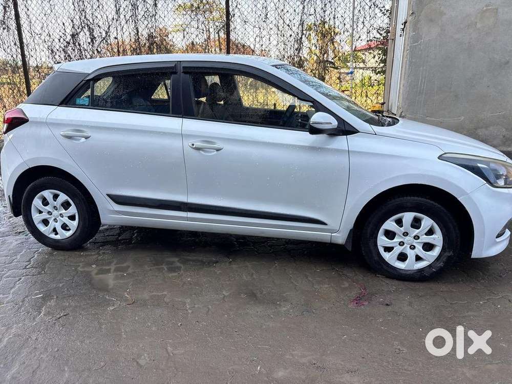 Hyundai Elite I20 2014 December Petrol 95000 Km Driven