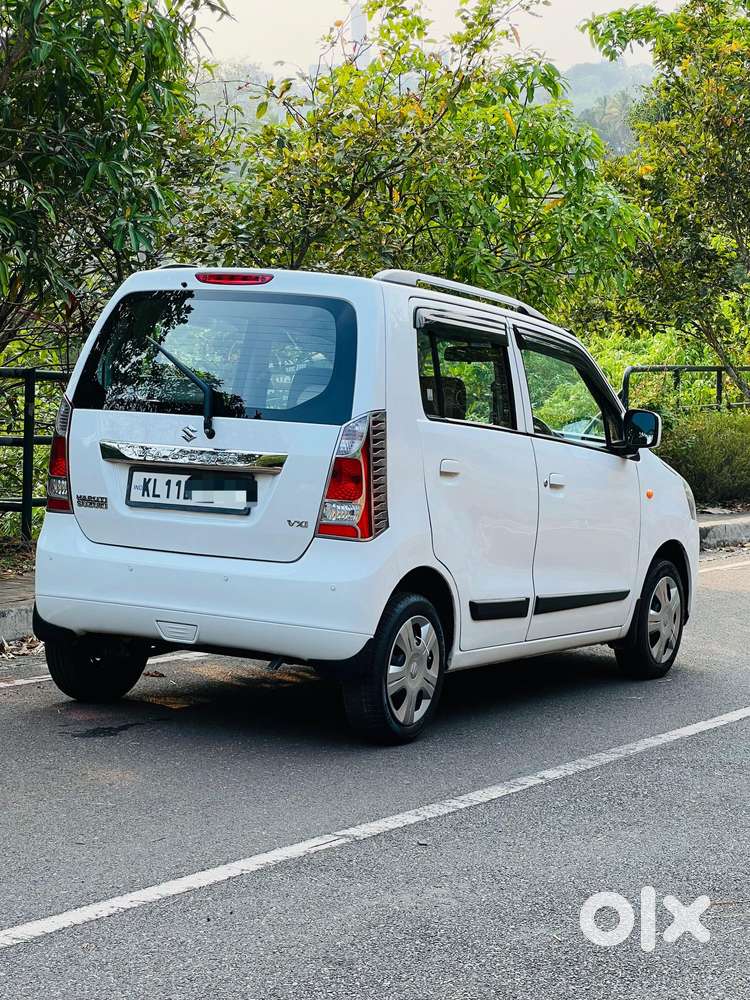 Maruti Suzuki Wagon R 1.0 Vxi Amt, 2017, Petrol