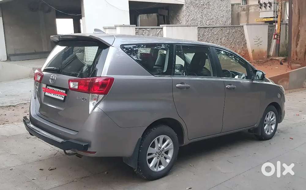 Toyota Innova Crysta 2018 2.8 At 8 Seater Diesel Well Maintained