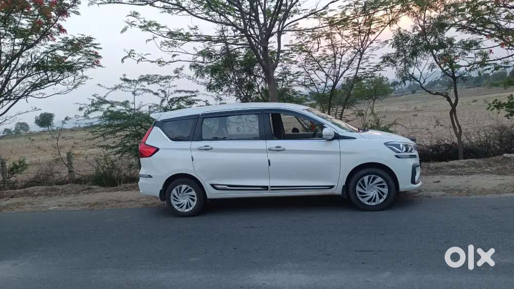 Maruti Suzuki Ertiga 2023 Petrol 87000 Km Driven