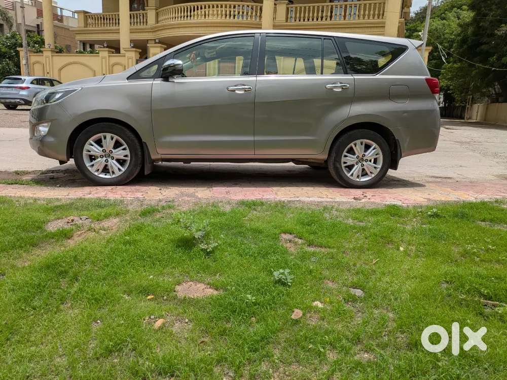Toyota Innova Crysta 2019
