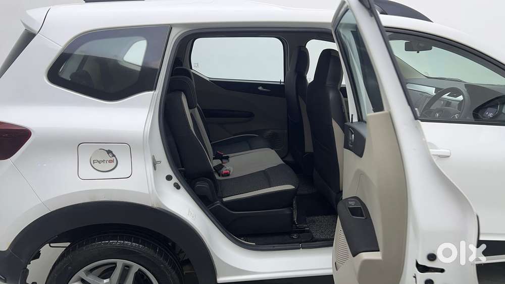 Renault Triber Rxz, 2021, Petrol